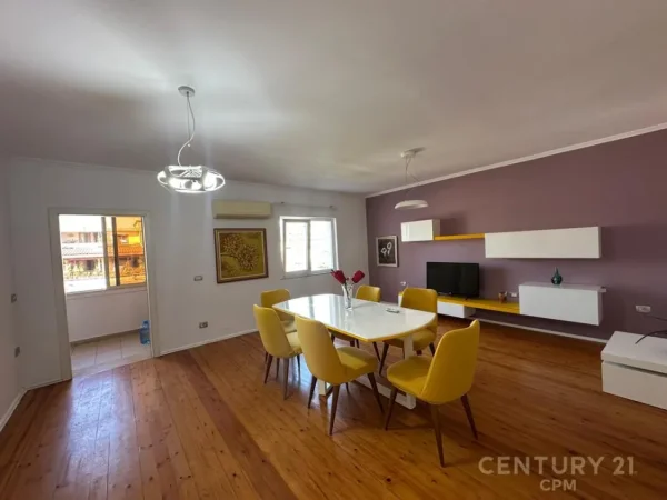 Tirane, jepet me qera apartament 2+1 Kati 5, 93 m² 800 € (Komuna e Parisit bot143707)