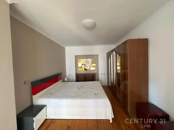 Tirane, jepet me qera apartament 2+1 Kati 5, 93 m² 800 € (Komuna e Parisit bot143707)