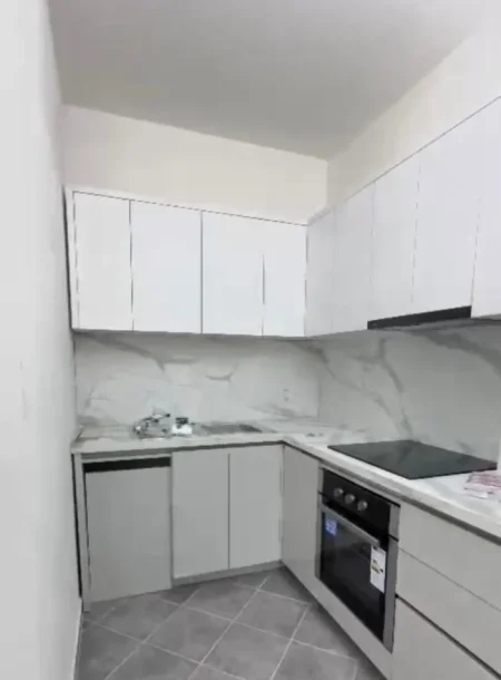 Tirane, jepet me qera apartament 2+1 Kati 1, 94 m² 800 € (Don Bosko)