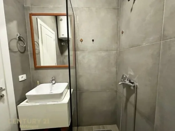 Tirane, jepet me qera apartament 1+1 Kati 3, 41 m² 500 € 