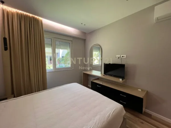 Tirane, jepet me qera apartament 1+1 , 63 m² 650 € 