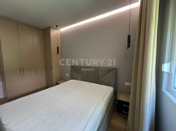 Tirane, jepet me qera apartament 1+1 , 63 m² 650 € 