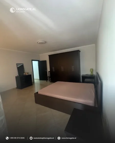 Tirane, jepet me qera apartament 2+1+Ballkon Kati 3, 110 m² 650 € 