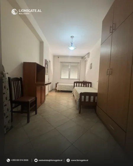 Tirane, jepet me qera apartament 2+1+Ballkon Kati 3, 110 m² 650 € 