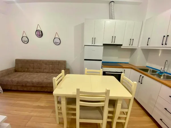 Tirane, jepet me qera apartament 1+1+Ballkon Kati 6, 45 m² 420 € (Pasho Hysa, Mangalem)
