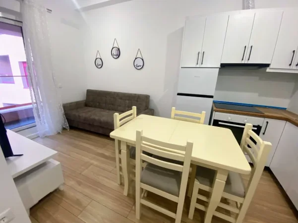 Tirane, jepet me qera apartament 1+1+Ballkon Kati 6, 45 m² 420 € (Pasho Hysa, Mangalem)
