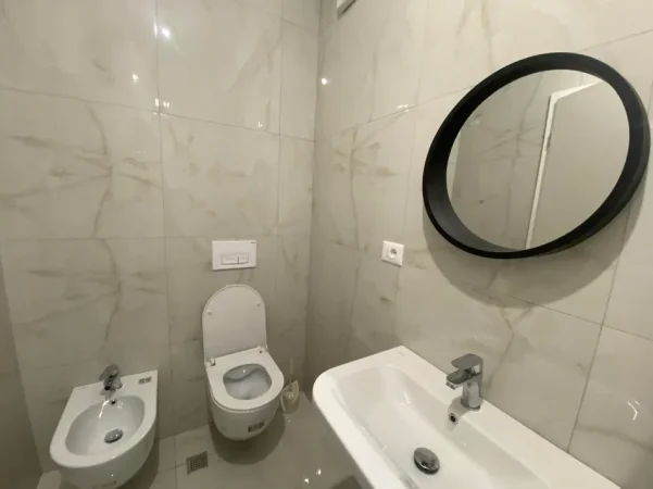 Tirane, jepet me qera apartament 1+1+Ballkon Kati 6, 45 m² 420 € (Pasho Hysa, Mangalem)