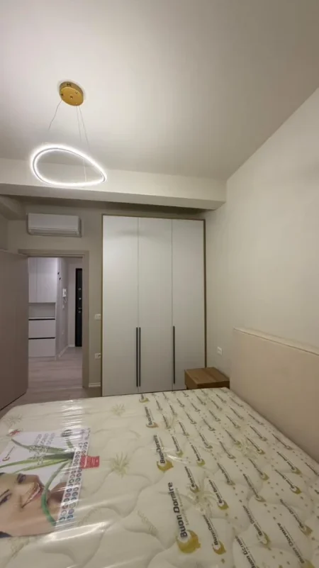 Tirane, jepet me qera apartament 1+1 Kati 2, 85 m² 650 € (Astir)