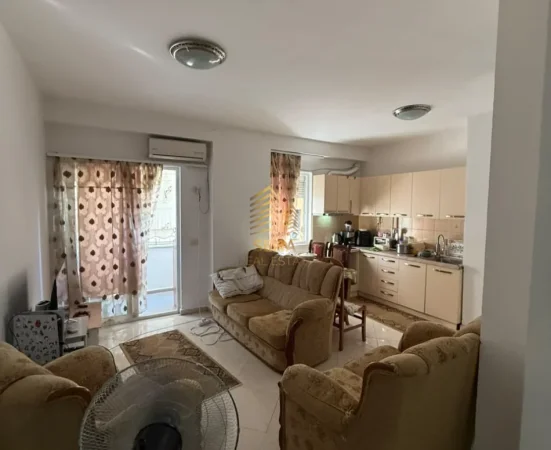 Tirane, shitet apartament 1+1+Ballkon Kati 2, 57 m² 115.000 € (Porcelan)