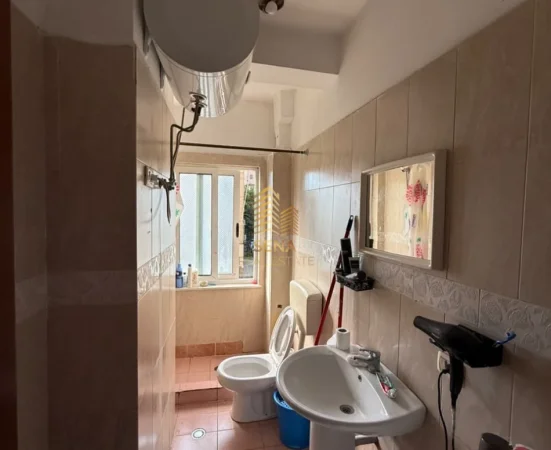 Tirane, shitet apartament 1+1+Ballkon Kati 2, 57 m² 115.000 € (Porcelan)