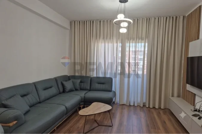 Jepet me qera apartament 2+1+Ballkon Kati 5, 100 m²Tirane oassis