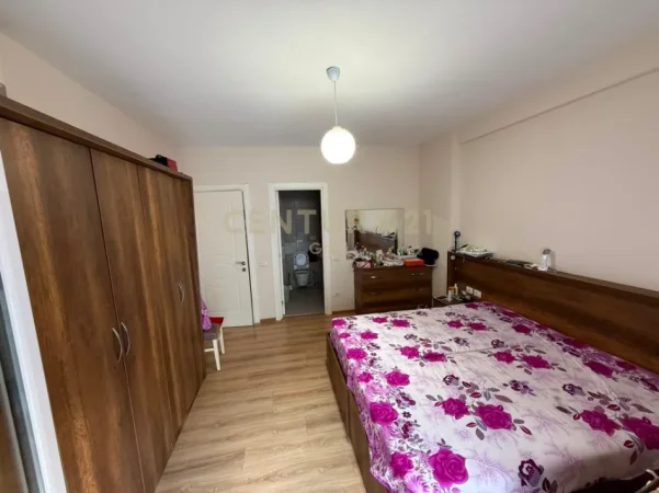 Tirane, jepet me qera apartament 2+1+Ballkon Kati 3, 113 m² 600 € 