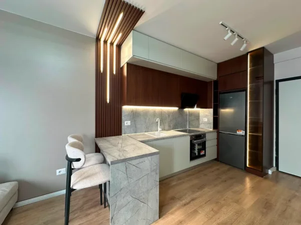 Tirane, jepet me qera apartament 1+1 Kati 7, 60 m² 450 € (Univers City)