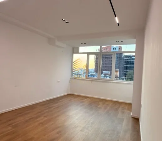 Tirane, shitet garsonier 1+1 Kati 4, 30 m² 115.000 € (21 Dhjetori)