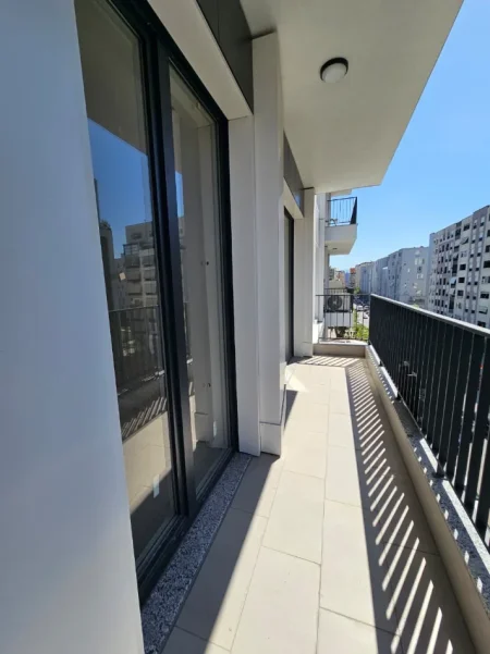 Tirane, shitet apartament 3+1+Ballkon Kati 4, 125 m² 375.000 € (Komuna e Parisit)