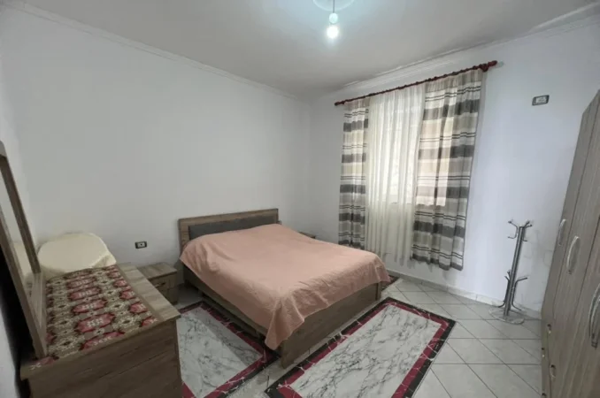 Tirane, jepet me qera apartament 2+1 Kati 1, 135 m² 350 € (Shkoze)