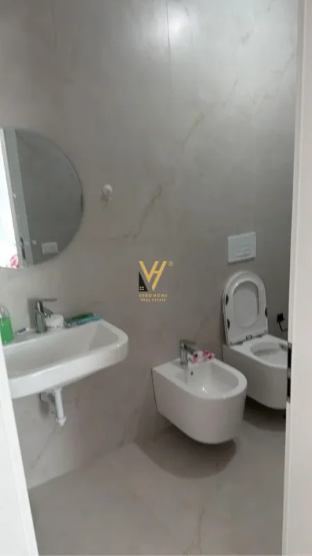 Tirane, jepet me qera apartament 2+1+Ballkon Kati 7, 96 m² 520 € (ALI DEMI)