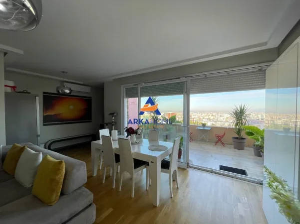 Tirane, shitet apartament 3+1+Ballkon Kati 5, 180 m² 360.000 € 