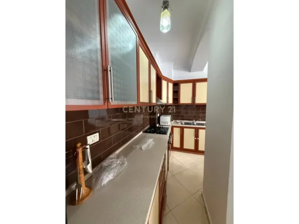 Tirane, jepet me qera apartament 2+1 Kati 7, 77 m² 550 € (5 maji)