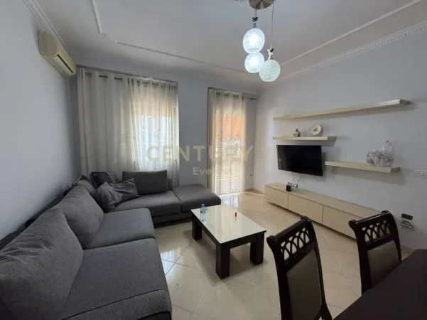 Tirane, jepet me qera apartament 2+1 Kati 7, 77 m² 550 € (5 maji)