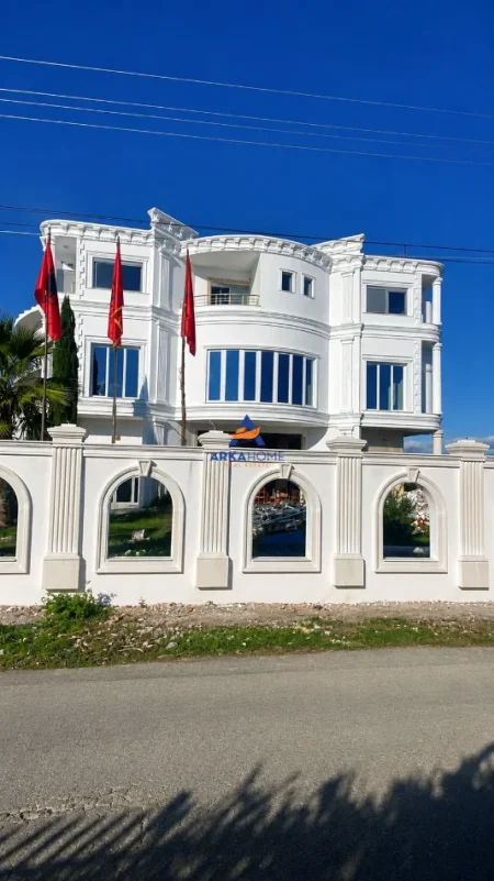 Tirane, shitet ambjent biznesi Kati 3, 1.500 m² 2.000.000 € 