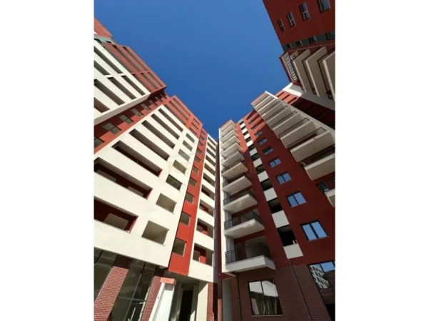 Tirane, shitet apartament 2+1 Kati 8, 77 m² 197.000 € 