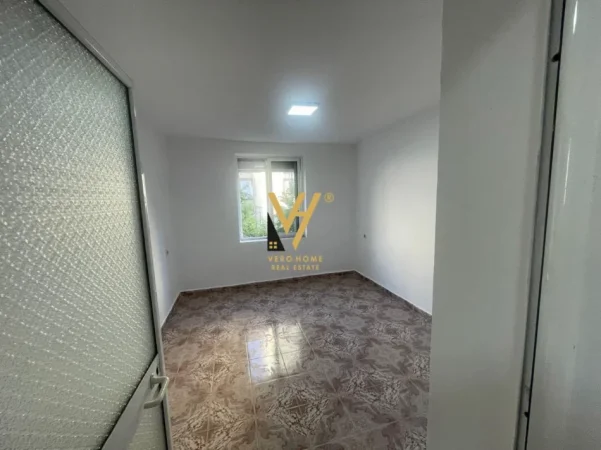 Tirane, jepet me qera zyre Kati 3, 75 m² 520 € (FERIT XHAJKO)