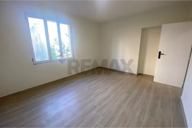 Tirane, jepet me qera zyre Kati 2, 80 m² 600 € (Rruga e Durrësit, Tiranë)