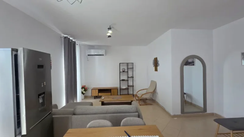 Tirane, jepet me qera apartament 1+1 Kati 3, 65 m² Komuna e Parisit (Ibrahim Dervishi)