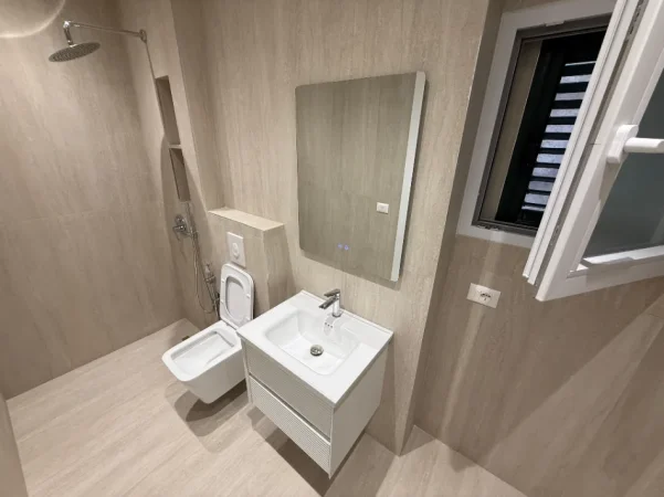 Tirane, shitet apartament 1+1 Kati 4, 60 m² 155.000 € (21 dhjetori)