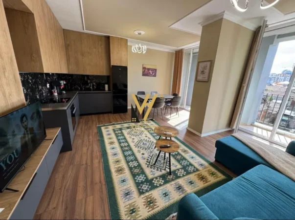 Tirane, jepet me qera apartament 2+1+Ballkon Kati 1, 105 m² 820 € (PAZARI I RI)