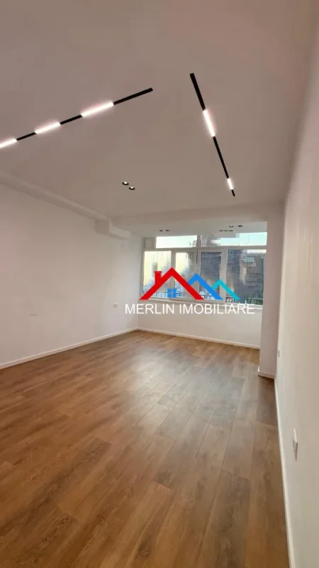 Tirane, shitet garsonier Kati 4, 30 m² 115.000 € (21 DHJETORI,RRUGA MUHAMET GJOLLESHA)