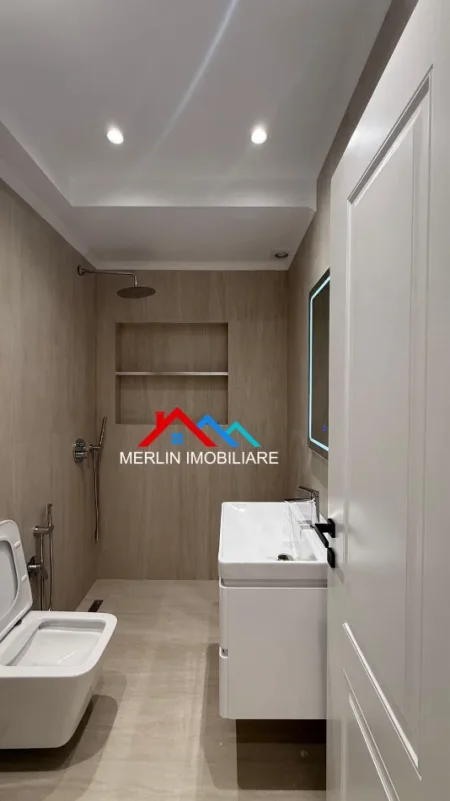 Tirane, shitet garsonier Kati 4, 30 m² 115.000 € (21 DHJETORI,RRUGA MUHAMET GJOLLESHA)