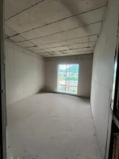Tirane, shitet apartament 2+1+Ballkon Kati 6, 108 m² 172.800 € (Kopleksi Bengas)