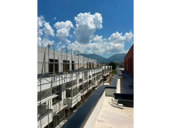 Tirane, shitet Vile 2 Katshe Kati 2, 425 m² 484000€ (Mjull- Bathore)