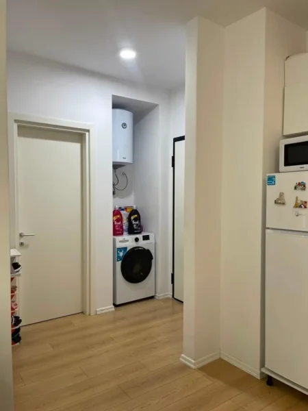 Tirane, jepet me qera apartament 1+1 Kati 3, 60 m² 400 € (Univers City)