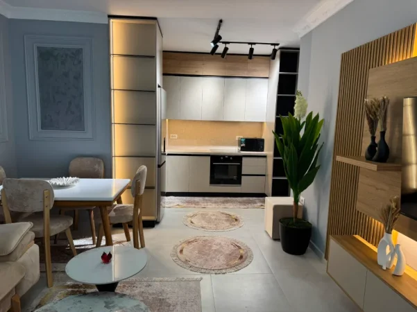 Tirane, jepet me qera apartament 1+1 Kati 4, 60 m² 400 € (shkoze)