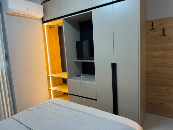 Tirane, jepet me qera apartament 1+1 Kati 4, 60 m² 400 € (shkoze)