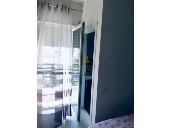 Tirane, jepet me qera 2+1 Kati 2, 