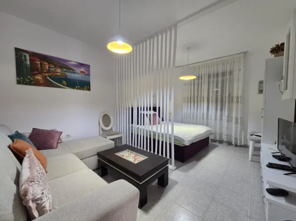 Tirane, shitet garsonier 1+1 , 47 m² 