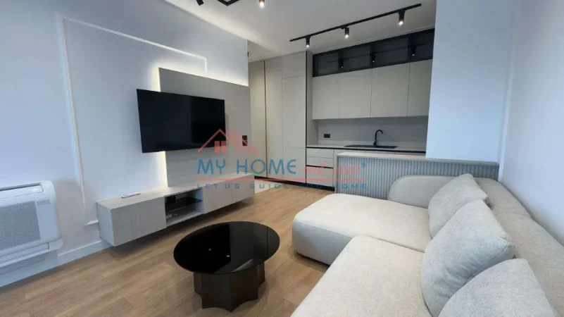 Tirane, jepet me qera apartament 1+1+Ballkon Kati 8, 65 m² 800 € (Rruga Xhanfize Keko)