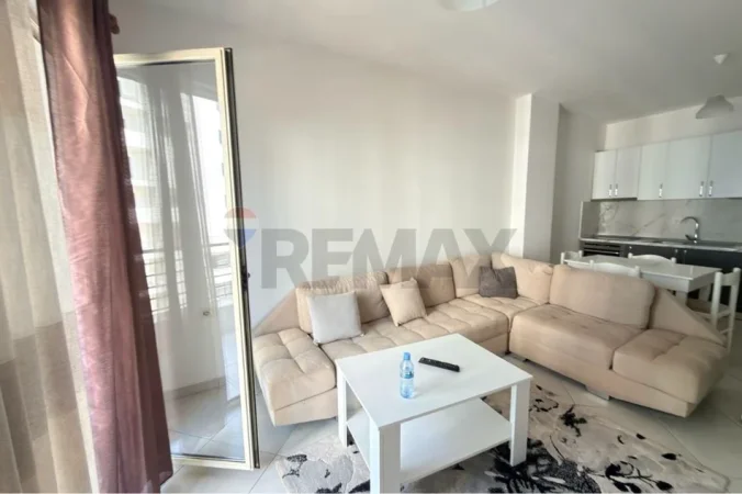 Tirane, jepet me qera apartament 1+1+Ballkon Kati 5, 70 m² 530 € (Rruga Don Bosko)