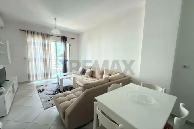 Tirane, jepet me qera apartament 1+1+Ballkon Kati 5, 70 m² 530 € (Rruga Don Bosko)