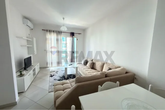 Tirane, jepet me qera apartament 1+1+Ballkon Kati 5, 70 m² 530 € (Rruga Don Bosko)