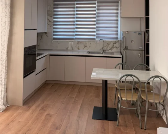 Tirane, jepet me qera apartament 1+1+Aneks+Ballkon Kati 5, 62 m² 750 € (stadiumi dinamo , sheshi willson)