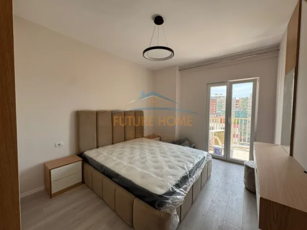 Tirane, jepet me qera apartament 1+1 Kati 9, 82 m² 800 € (ZOGU I ZI)