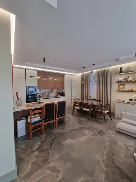 Tirane, jepet me qera apartament Vile 3 Katshe Kati 3, 1.000 m² 5.000 € (selit)
