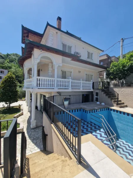 Tirane, jepet me qera apartament Vile 3 Katshe Kati 3, 1.000 m² 5.000 € (selit)