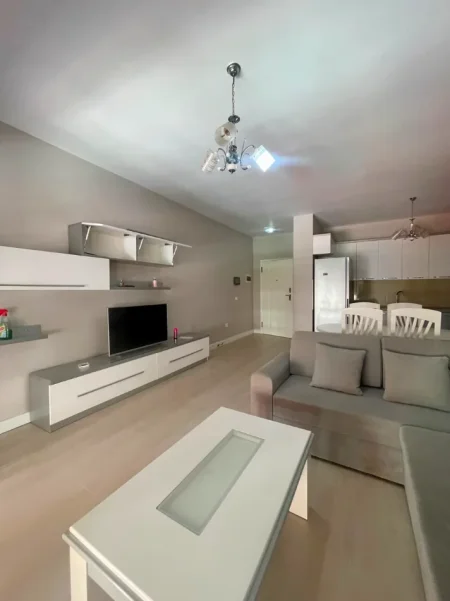 Tirane, jepet me qera apartament 1+1+Ballkon , 77 m² 700 € (Kompleksi Delijorgji)