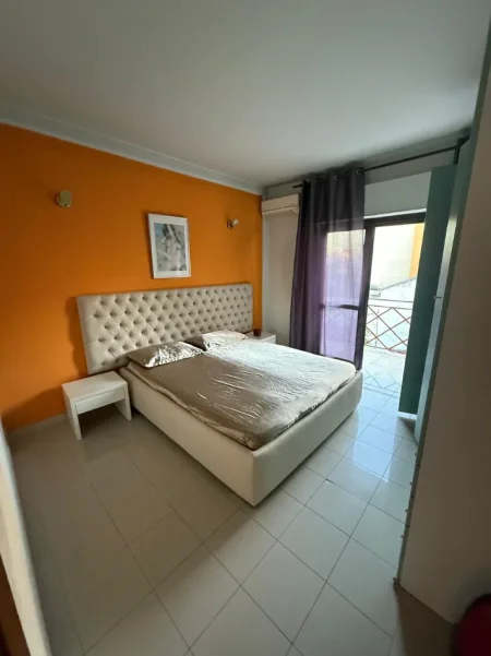 Tirane, jepet me qera apartament 1+1 Kati 3, 60 m² 500 € (Rruga Naim Frasheri)